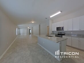 1905 Constitutional Republic Pl in Jacksonville, FL - Foto de edificio - Building Photo