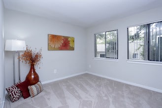 Pinewood Station in Hillsborough, NC - Building Photo - Interior Photo