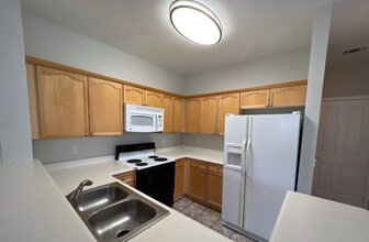 4064 S Carson St in Aurora, CO - Building Photo - Building Photo