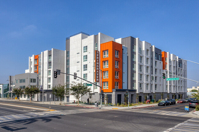 Springhaven Willowbrook II in Los Angeles, CA - Foto de edificio - Primary Photo