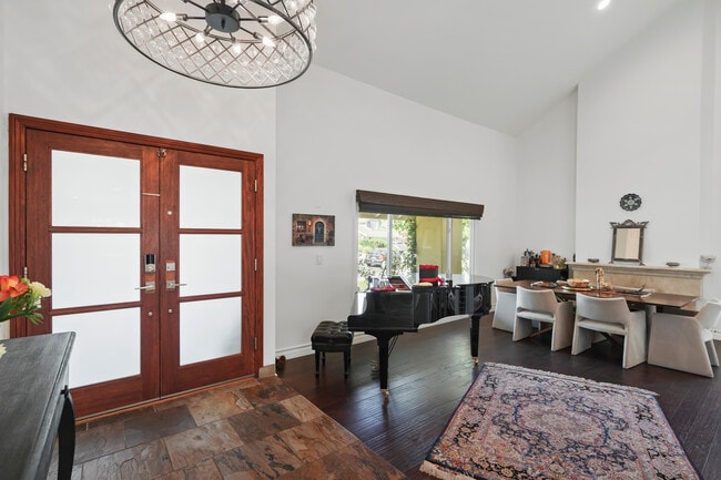 2355 Stormcroft Ct in Westlake Village, CA - Building Photo - Building Photo