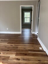 204 Flora Cir in Red Bank, TN - Foto de edificio - Building Photo