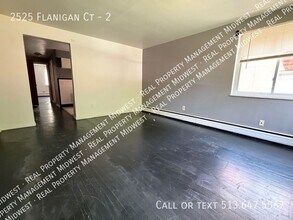2525 Flanigan Ct in Cincinnati, OH - Building Photo - Building Photo