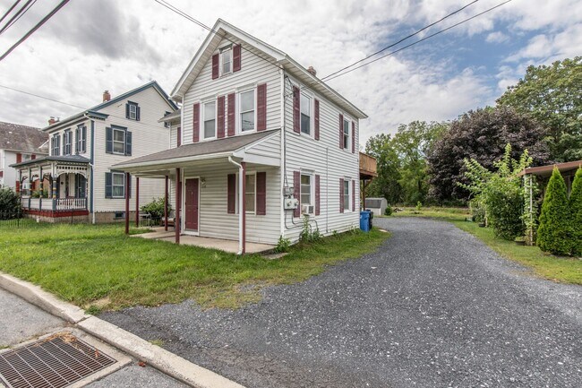 520-530 Washington St in Walnutport, PA - Building Photo - Building Photo