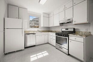 4080 Convention St in Baton Rouge, LA - Building Photo