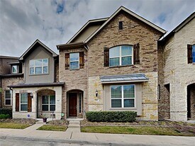 922 Dartford Dr in Richardson, TX - Building Photo