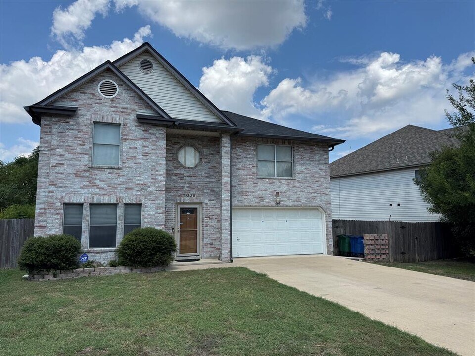 1008 Cassat Cove in Austin, TX - Building Photo