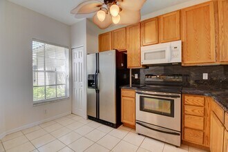 6414 Park Lake Cir in Boynton Beach, FL - Building Photo - Building Photo