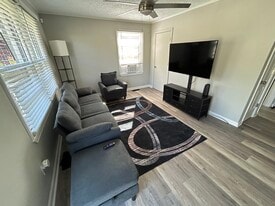 208 Hay St in High Point, NC - Building Photo