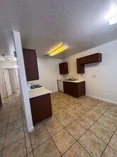 1417-1423 E Douglas Ave in Visalia, CA - Building Photo - Building Photo