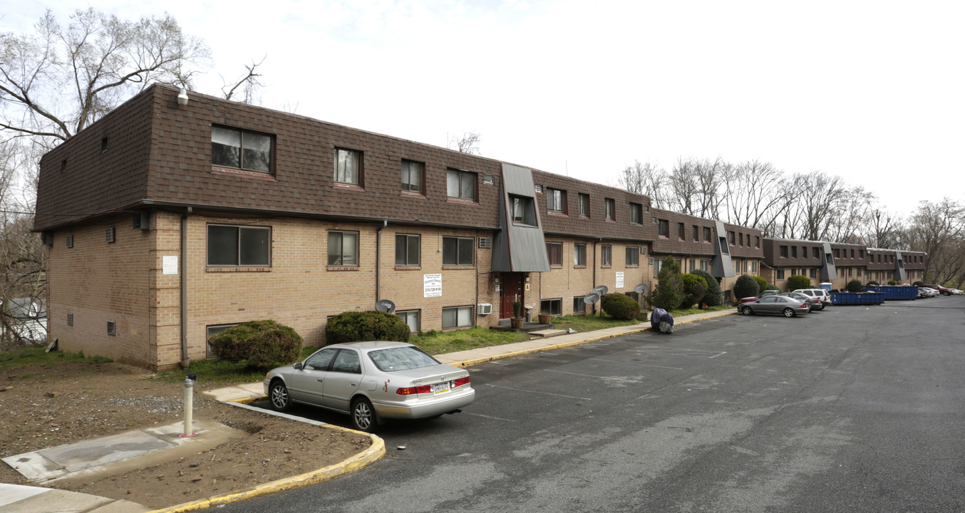 Cliff Park -Phase II in Clifton Heights, PA - Building Photo