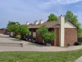 Ventura Townhomes in Jefferson City, MO - Building Photo