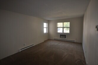 2 Fairfield Ave, Unit 2 Fairfield Ave Apt. 4 in Norwalk, CT - Foto de edificio - Building Photo