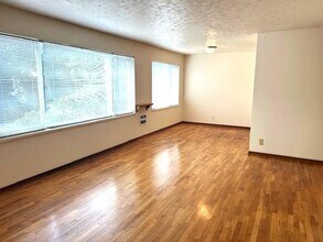 700 N 41st St in Seattle, WA - Building Photo - Building Photo