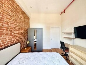 Furnished room/NOT APARTMENT in Ridgewood, NY - Building Photo - Building Photo