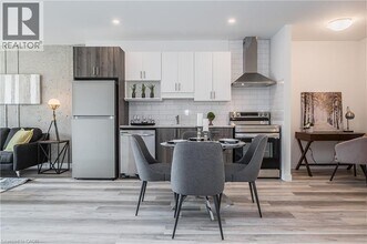 1442 Highland Rd W in Kitchener, ON - Building Photo - Building Photo