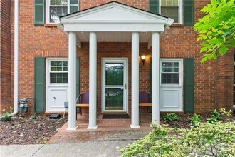 2901 Lavista Way in Decatur, GA - Building Photo - Building Photo