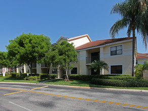 Hollywood Parc in Hollywood, FL - Building Photo - Building Photo