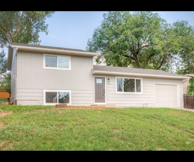 property at 726 Paradise Ln