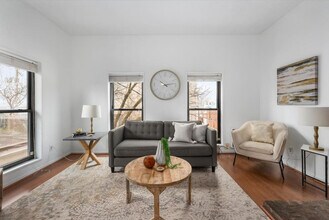 964 Pavilion St in Cincinnati, OH - Building Photo - Building Photo