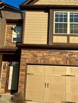 3702 Brockenhurst Dr in Buford, GA - Building Photo