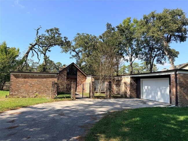 property at 1607 Chestnut Ridge Rd