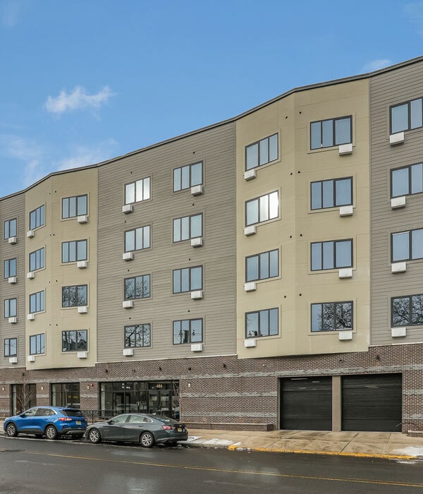 Stadium Rose Apartments in Newark, NJ - Building Photo