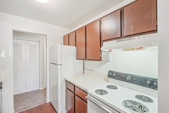 Riverstone in Southfield, MI - Foto de edificio - Building Photo