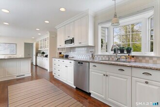 25 Lakewood Cir N in Greenwich, CT - Building Photo - Building Photo