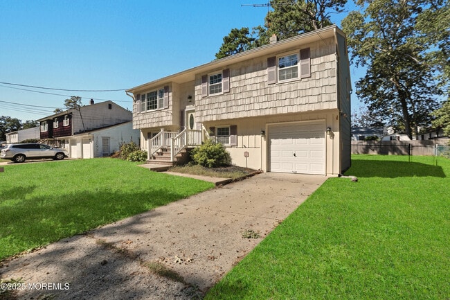 1112 Berkeley Ave in Beachwood, NJ - Building Photo - Building Photo