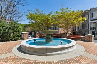 1071 Pearl Point NE in Atlanta, GA - Foto de edificio - Building Photo