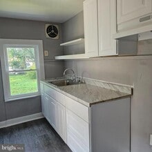 629 E Quince St in Vineland, NJ - Foto de edificio - Building Photo
