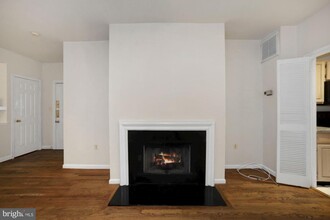 1715 Swann St NW-Unit -2 in Washington, DC - Building Photo - Building Photo