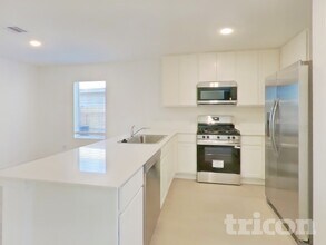 1726 Serenity Moon Dr in Crosby, TX - Building Photo - Building Photo