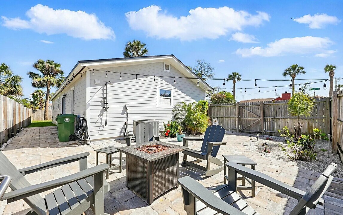 816 5th St S in Jacksonville Beach, FL - Building Photo