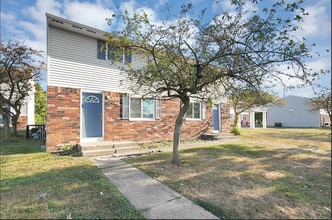 1636 E 25th Ave in Columbus, OH - Foto de edificio - Building Photo
