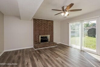 12318 Crosswinds Dr in Middletown, KY - Building Photo - Building Photo