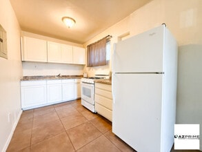 6014 W Vista Ave in Glendale, AZ - Building Photo - Building Photo