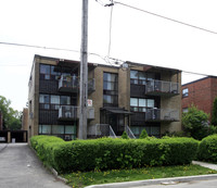 17 Meadowbrook Rd in Toronto, ON - Building Photo - Primary Photo