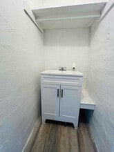 553597 US-1, Unit B in Hilliard, FL - Foto de edificio - Building Photo