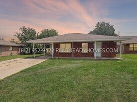 2524 Pinon Ct in Bryan, TX - Building Photo