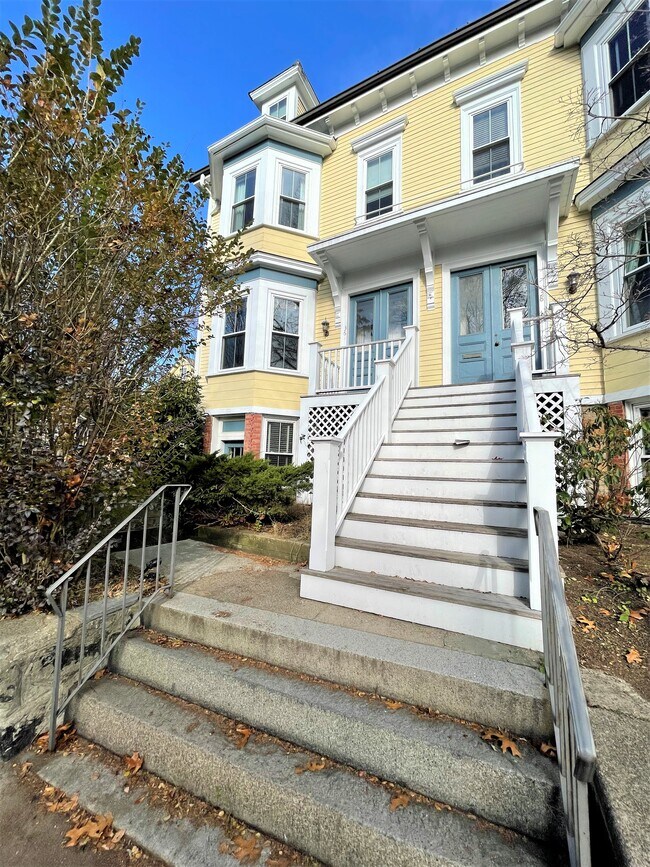 36 Green St Rentals in Boston, MA