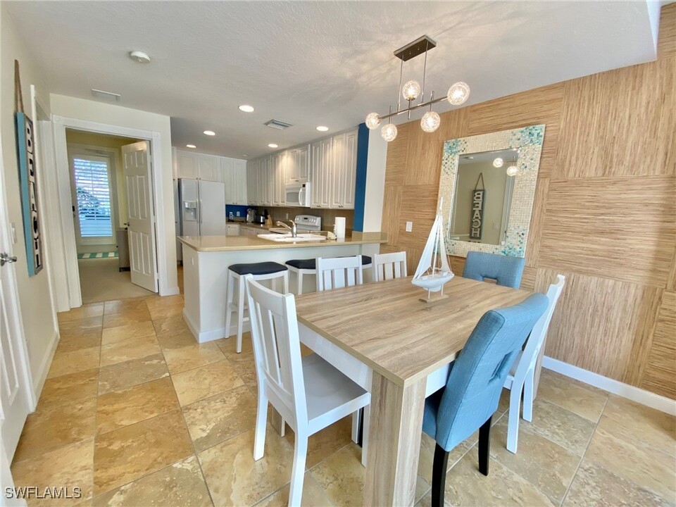 15325 Laughing Gull Ln in Bonita Springs, FL - Building Photo