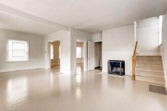 2273 NW Hoyt St in Portland, OR - Foto de edificio - Building Photo