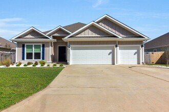 6352 Forest Bay Ave in Gulf Breeze, FL - Building Photo - Building Photo