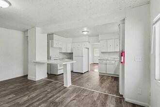 2215 Mt Olivet Rd in Kalamazoo, MI - Building Photo - Building Photo