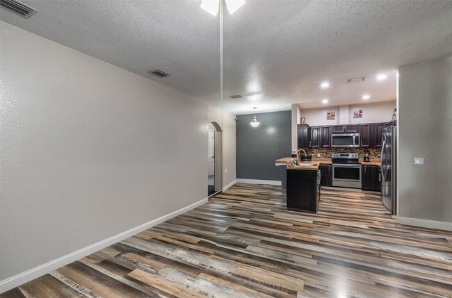 384 Coral Beach Cir in Casselberry, FL - Building Photo - Building Photo