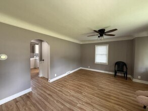 1412 N Ballenger Hwy in Flint, MI - Building Photo - Building Photo