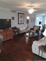 3482 NE Causeway Blvd in Jensen Beach, FL - Building Photo