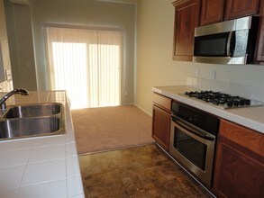 6215 Van Eps Ct in Las Vegas, NV - Foto de edificio - Building Photo